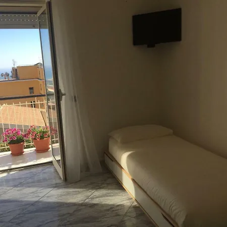 La Salida Del Sol Couette-café 3*